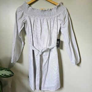 NWT EXPRESS PINSTRIPE BOATNECK SMOCKED/OFF SHOULDER BELTED SHORT DRESS SMALL
